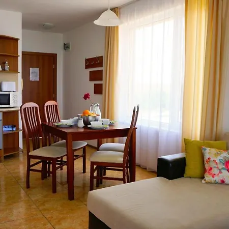 мидия на първа линия - Midia First Line *