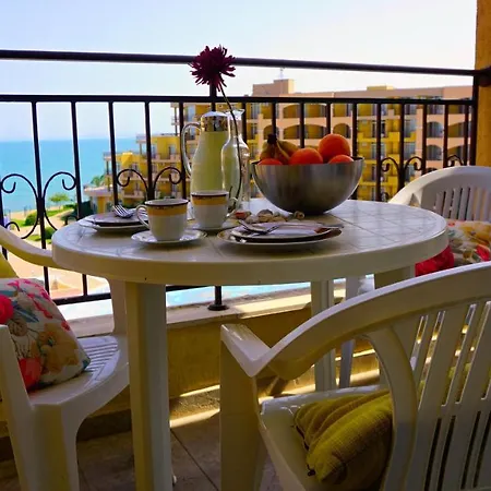 мидия на първа линия - Midia First Line