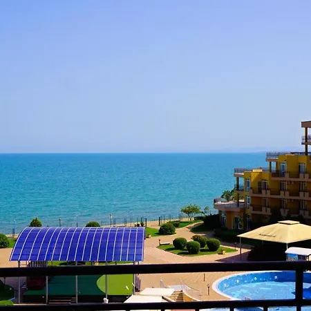 мидия на първа линия - Midia First Line