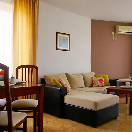 мидия на първа линия - Midia First Line Apartamento