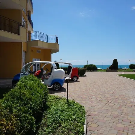 мидия на първа линия - Midia First Line