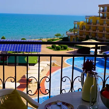 мидия на първа линия - Midia First Line Apartament *