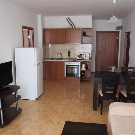 мидия на първа линия - Midia First Line Aheloy