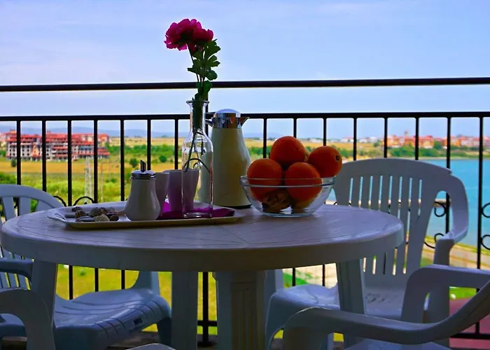 мидия на първа линия - Midia First Line