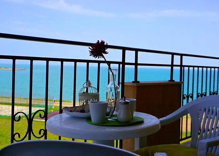 мидия на първа линия - Midia First Line