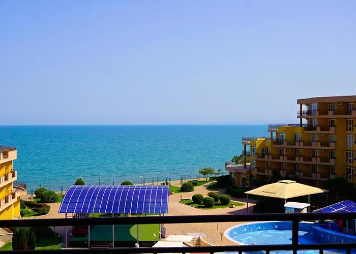 мидия на първа линия - Midia First Line