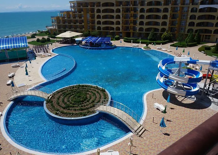 мидия на първа линия - Midia First Line