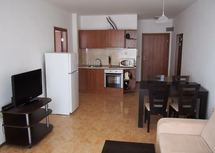 мидия на първа линия - Midia First Line Aheloy